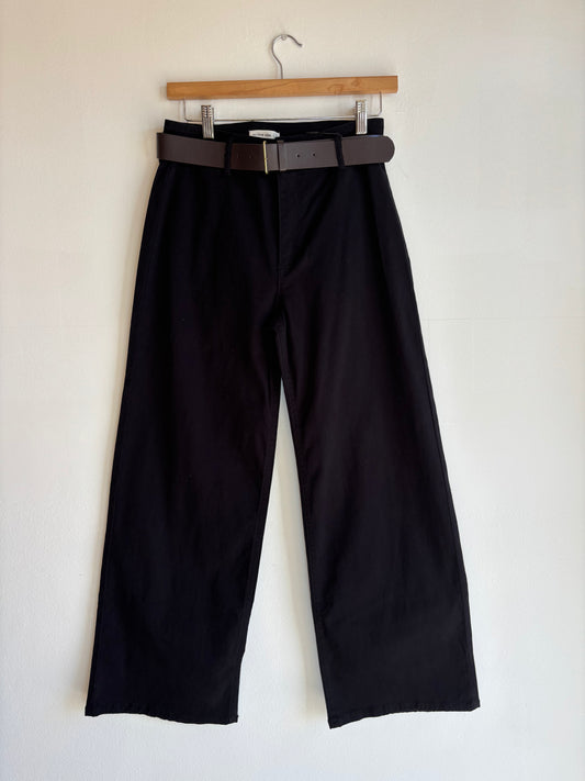Black Relaxed Leg Pants With Belt